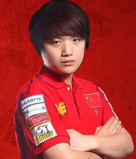 lol:we官宣s9赛季阵容,微笑转型为教练!